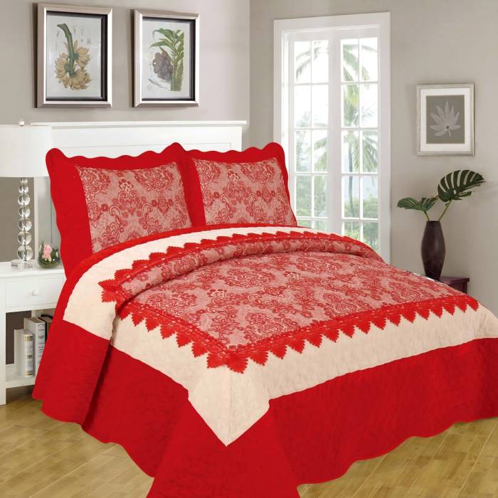 Cuvertura de pat cu dantela+ 2 fete de perne